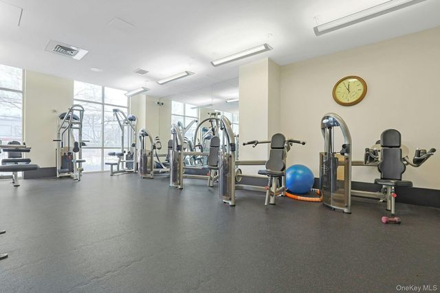 31 Greenridge Avenue 3M, White Plains, NY 10605