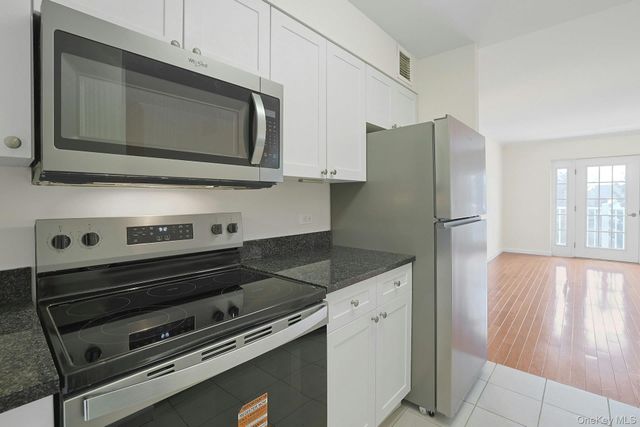 31 Greenridge Avenue 3M, White Plains, NY 10605