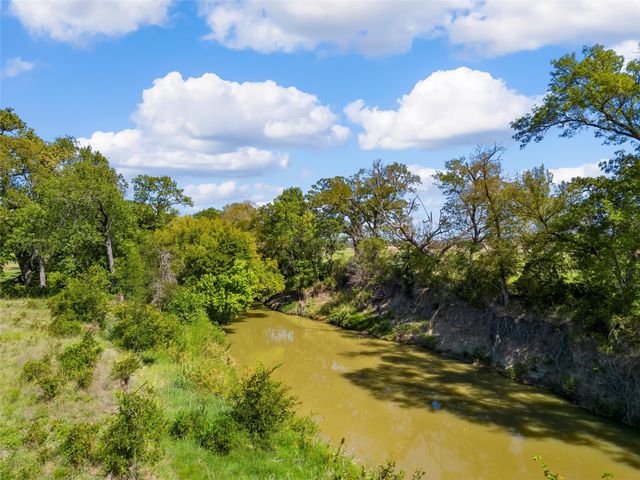 406 Birdsong Lane, Gholson, TX 76705