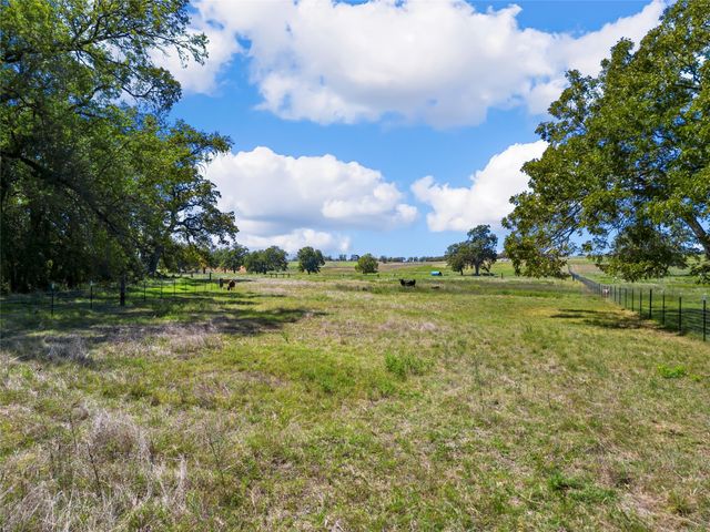 406 Birdsong Lane, Gholson, TX 76705