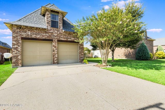 608 Birchview Drive, Broussard, LA 70518