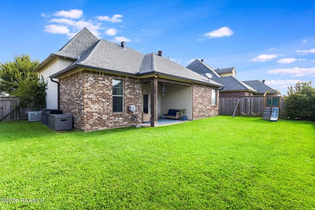 608 Birchview Drive, Broussard, LA 70518