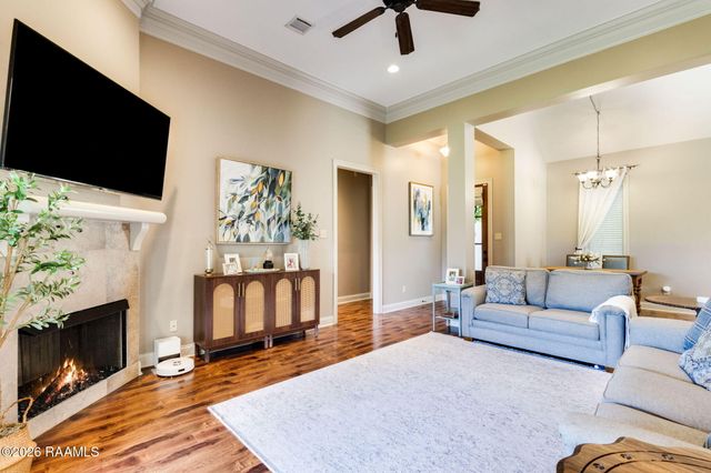608 Birchview Drive, Broussard, LA 70518