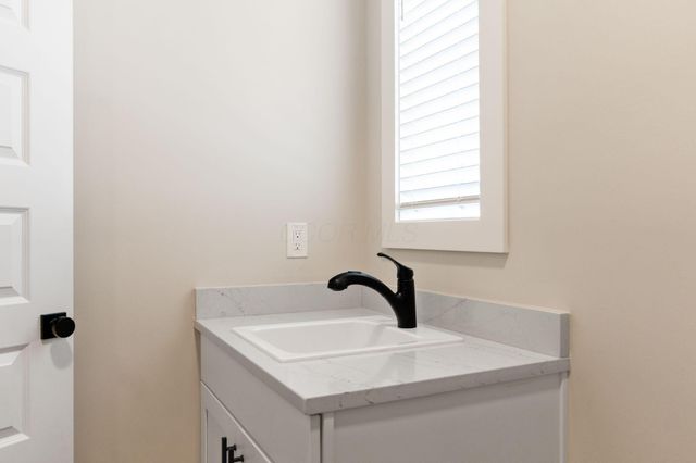 5599 Piatt Road, Lewis Center, OH 43035