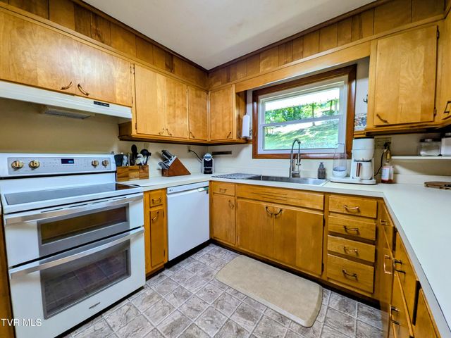 2364 Mountain Drive, Kingsport, TN 37664