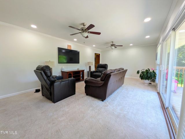 2364 Mountain Drive, Kingsport, TN 37664