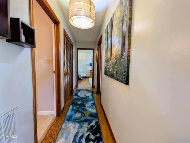 2364 Mountain Drive, Kingsport, TN 37664