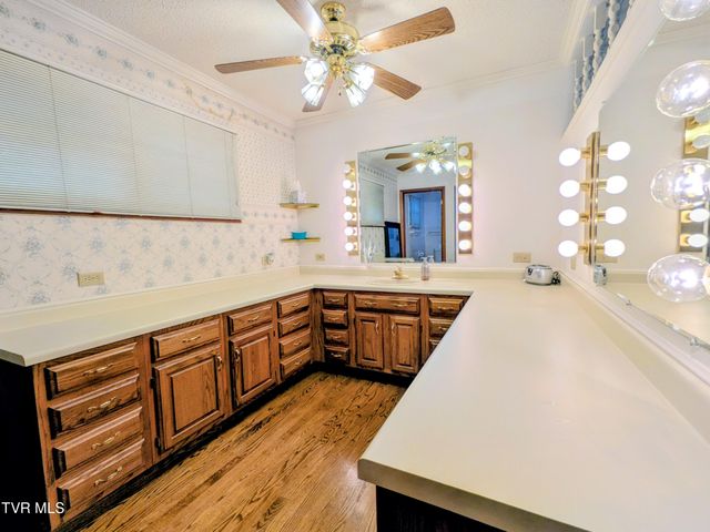 2364 Mountain Drive, Kingsport, TN 37664