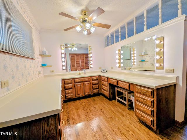2364 Mountain Drive, Kingsport, TN 37664