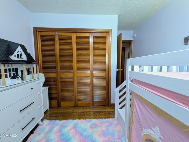 2364 Mountain Drive, Kingsport, TN 37664