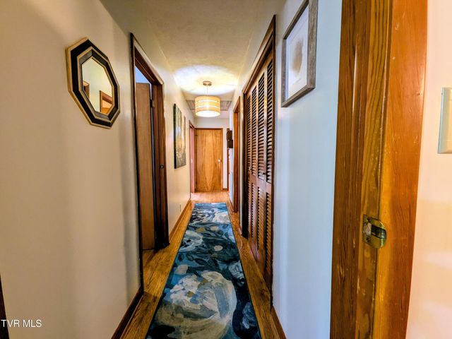 2364 Mountain Drive, Kingsport, TN 37664