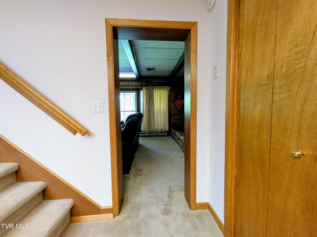 2364 Mountain Drive, Kingsport, TN 37664