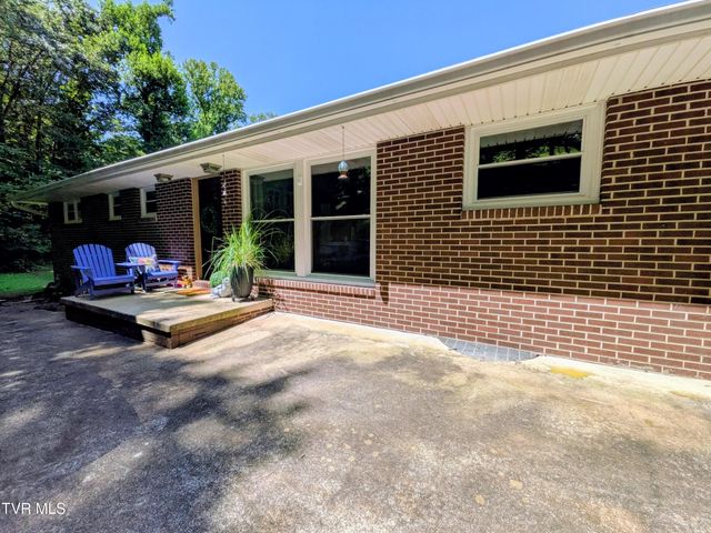 2364 Mountain Drive, Kingsport, TN 37664