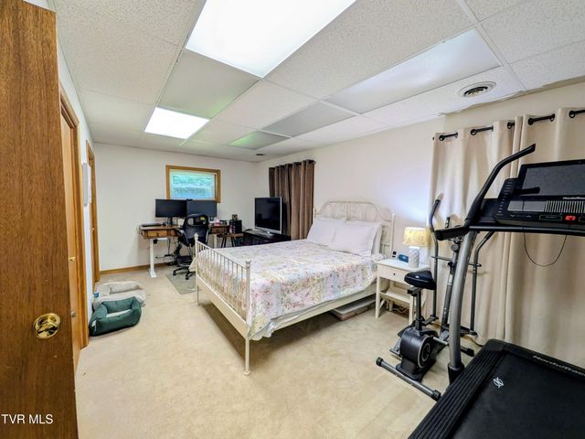 2364 Mountain Drive, Kingsport, TN 37664