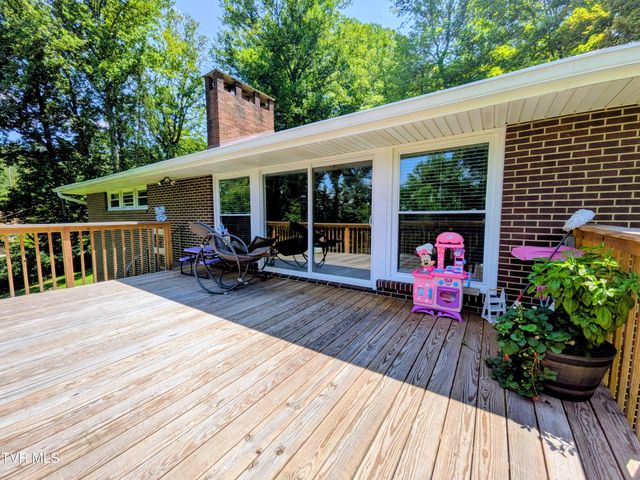 2364 Mountain Drive, Kingsport, TN 37664