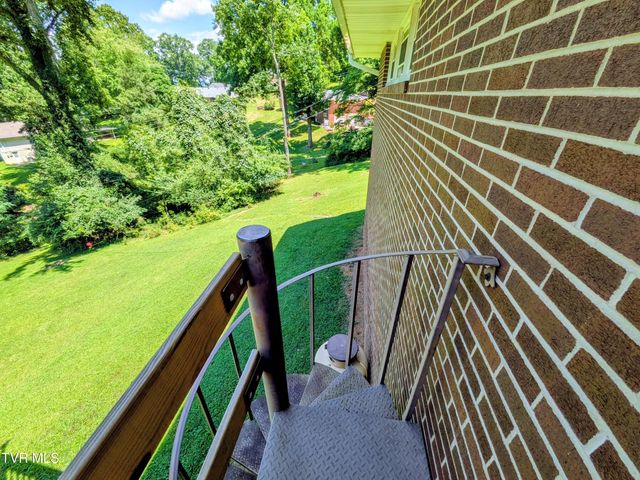 2364 Mountain Drive, Kingsport, TN 37664