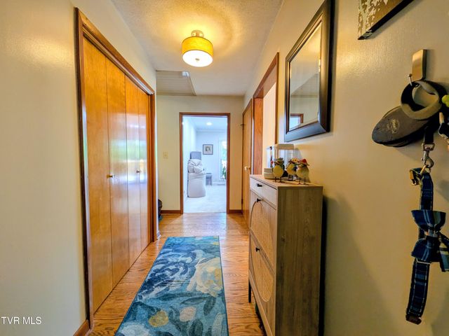 2364 Mountain Drive, Kingsport, TN 37664
