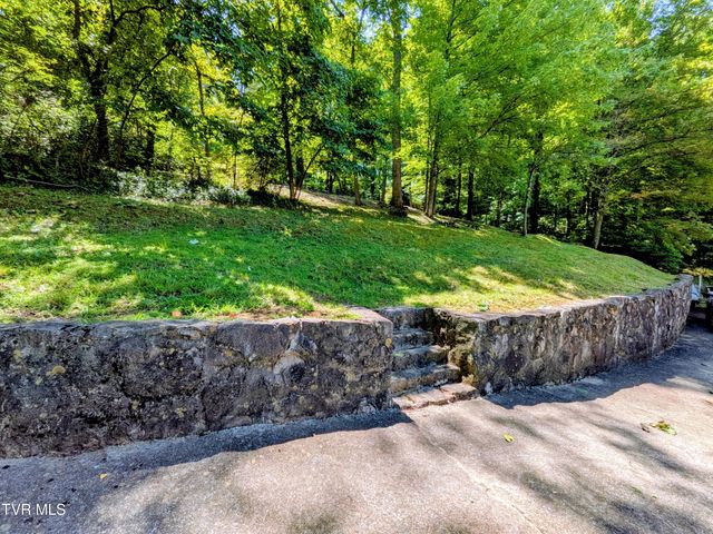 2364 Mountain Drive, Kingsport, TN 37664