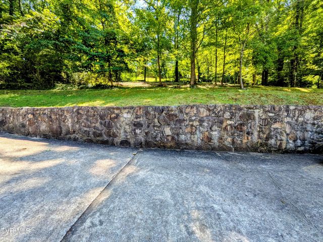 2364 Mountain Drive, Kingsport, TN 37664