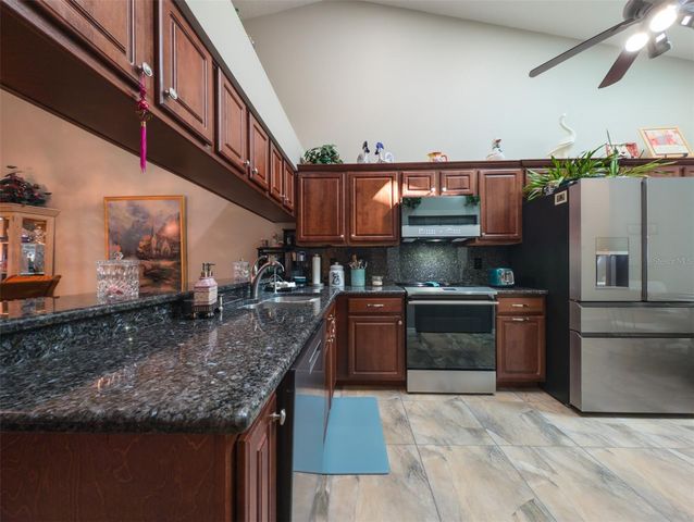 39650 US HWY 19 N, Tarpon Springs, FL 34689