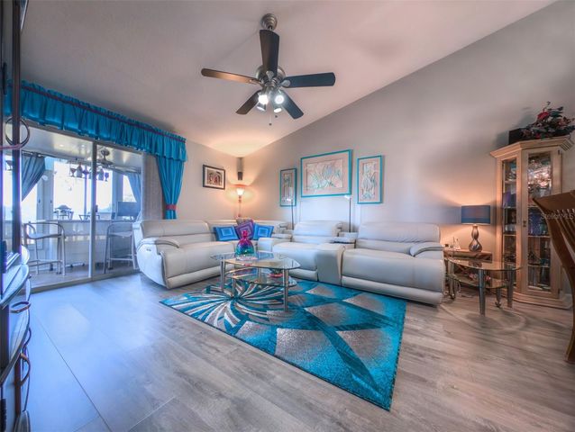 39650 US HWY 19 N, Tarpon Springs, FL 34689