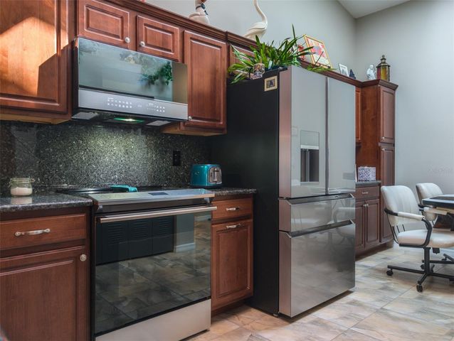 39650 US HWY 19 N, Tarpon Springs, FL 34689