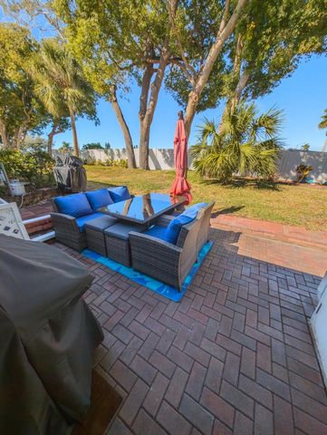 39650 US HWY 19 N, Tarpon Springs, FL 34689