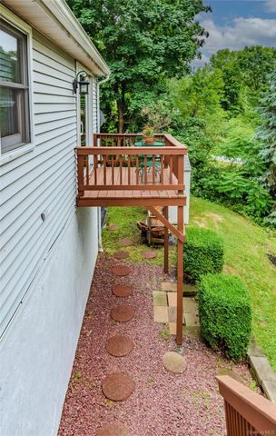 7 Colleen Lane, Wallkill, NY 12589