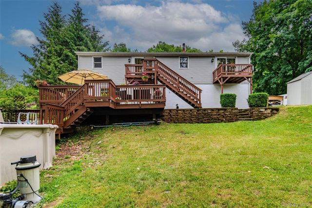 7 Colleen Lane, Wallkill, NY 12589