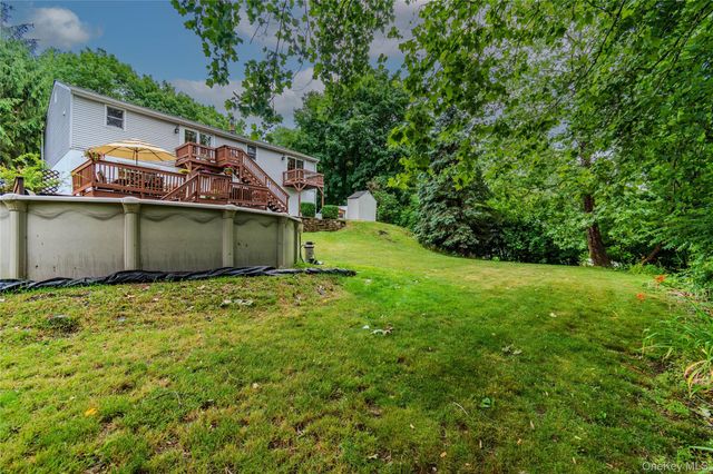 7 Colleen Lane, Wallkill, NY 12589