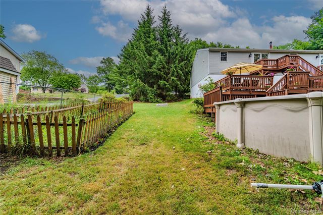 7 Colleen Lane, Wallkill, NY 12589