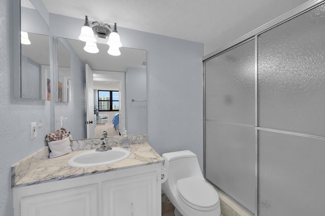 3400 N OCEAN Avenue 1605, Singer Island, FL 33404