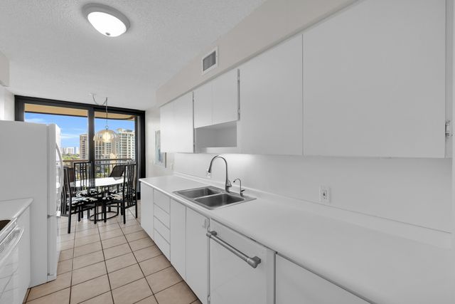 3400 N OCEAN Avenue 1605, Singer Island, FL 33404