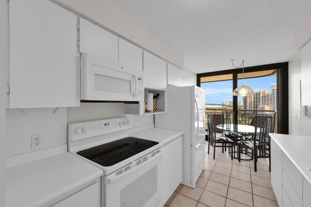 3400 N OCEAN Avenue 1605, Singer Island, FL 33404