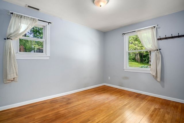 4 Leland Hill Rd, Grafton, MA 01560