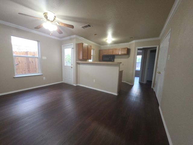 1249 Village Garden Drive, Azle, TX 76020