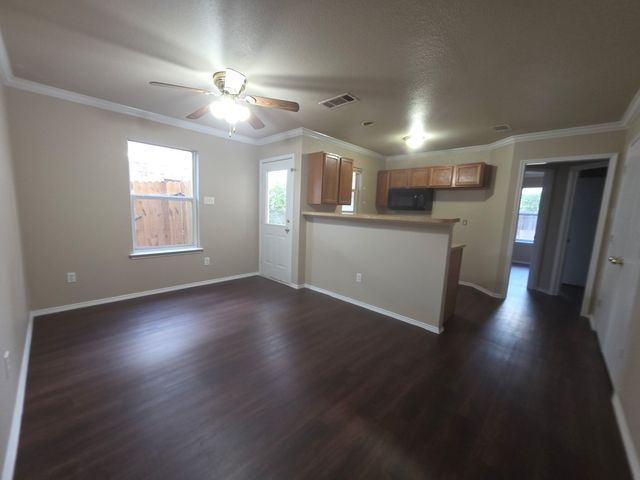 1249 Village Garden Drive, Azle, TX 76020