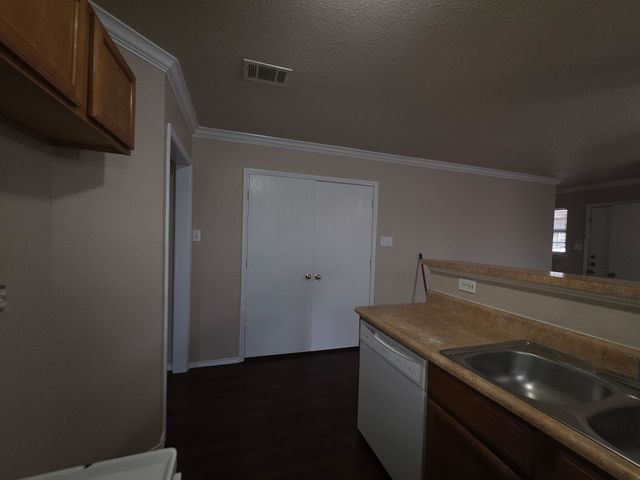 1249 Village Garden Drive, Azle, TX 76020