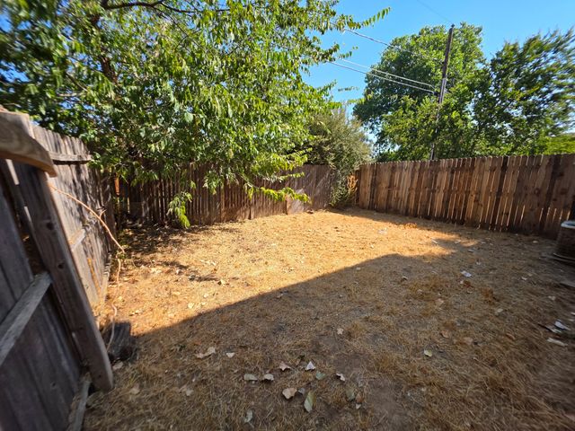 1249 Village Garden Drive, Azle, TX 76020