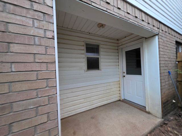 1249 Village Garden Drive, Azle, TX 76020