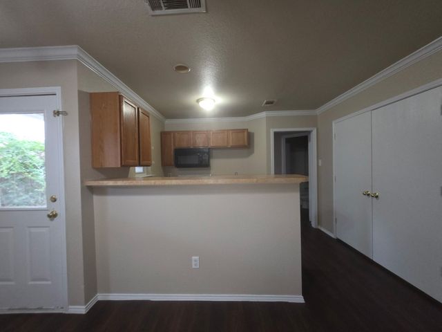 1249 Village Garden Drive, Azle, TX 76020