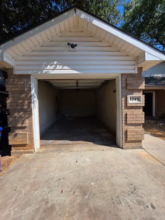 1249 Village Garden Drive, Azle, TX 76020 — photo 2