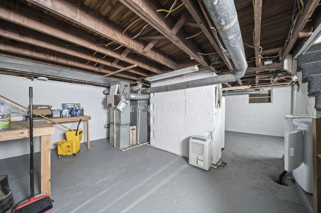 2196 Ferris Road, Columbus, OH 43224