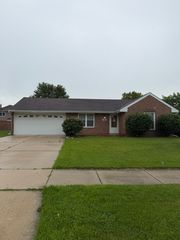 917 Shady Lane, Aurora, IL 60506