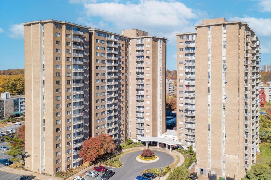 Image 2 of property listing at 1836 METZEROTT RD #1720, Hyattsville, MD 20783