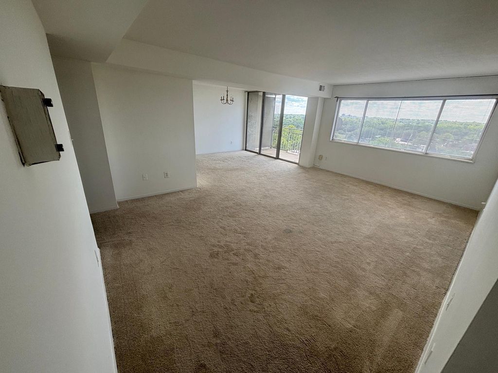 Image 12 of property listing at 1836 METZEROTT RD #1720, Hyattsville, MD 20783