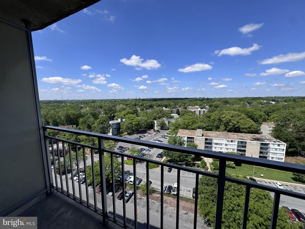 Image 31 of property listing at 1836 METZEROTT RD #1720, Hyattsville, MD 20783