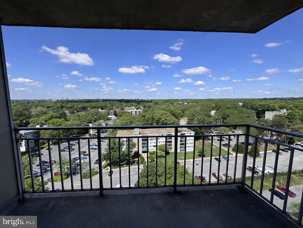 Image 32 of property listing at 1836 METZEROTT RD #1720, Hyattsville, MD 20783