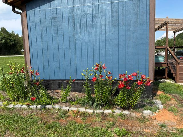 490 County Line Road, Stony Point, NC 28678
