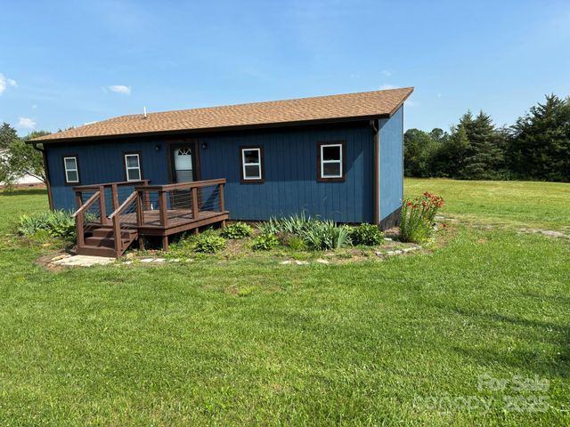 490 County Line Road, Stony Point, NC 28678
